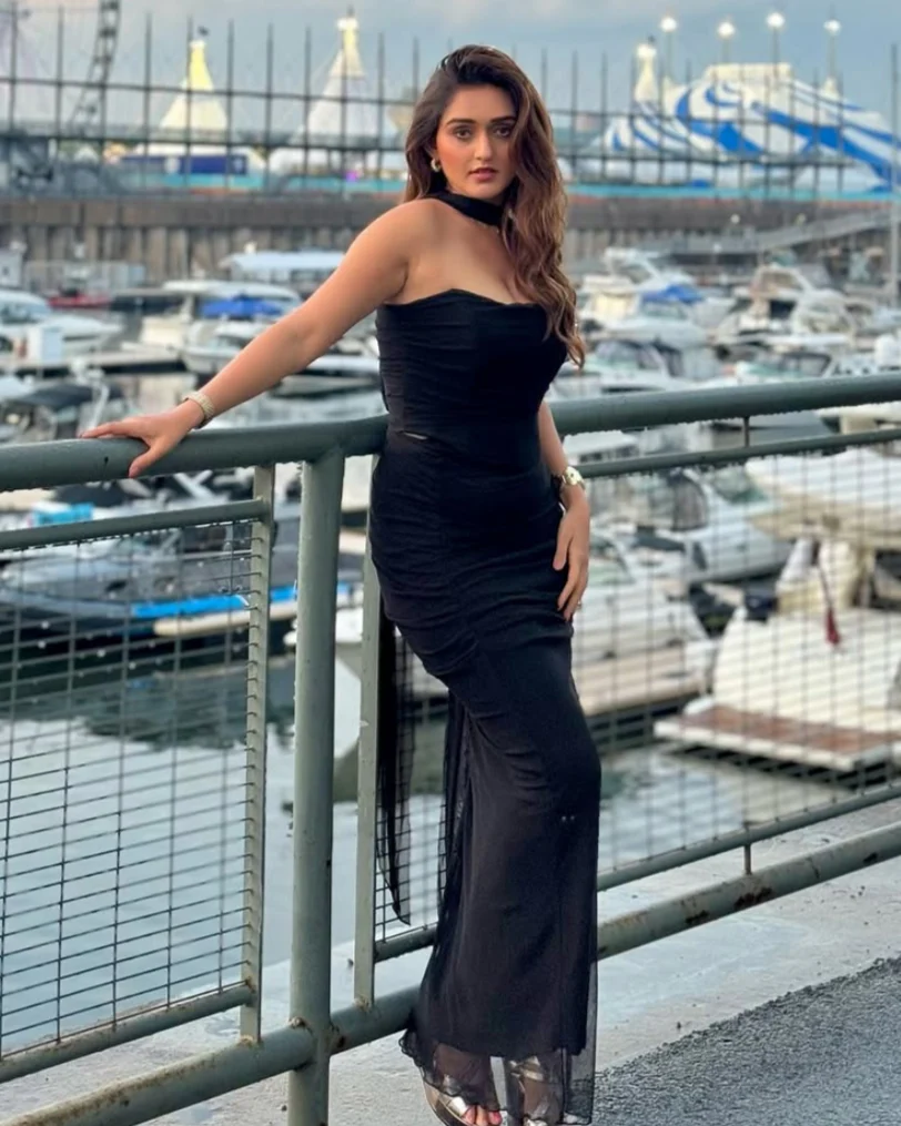 Alara Summer Set of Top And Skirt With Scarf In Black - Image 2