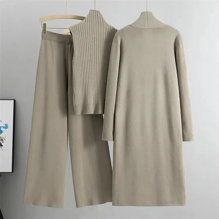 Aubrey Luxe Winter Coord Set with Cape - Image 12