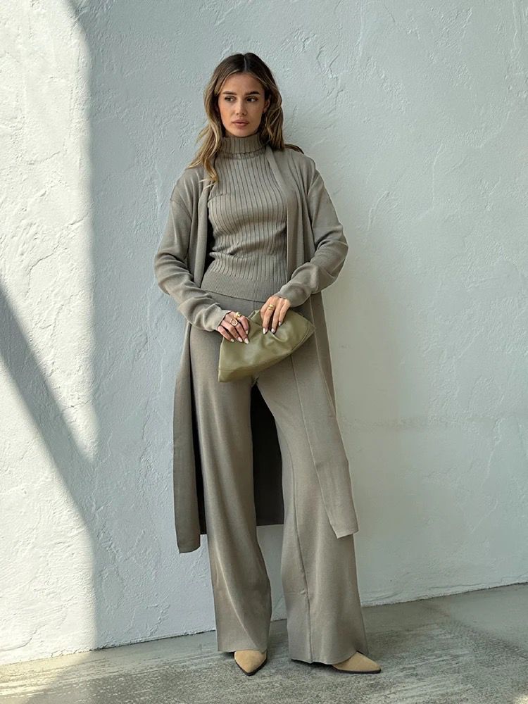 Aubrey Luxe Winter Coord Set with Cape - Image 9