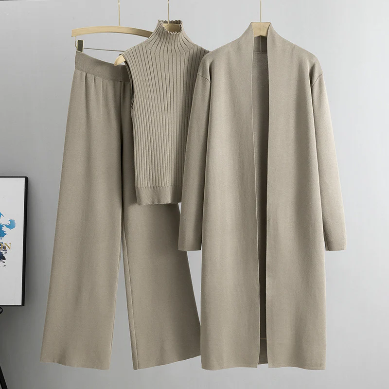 Aubrey Luxe Winter Coord Set with Cape In Pink - Image 10