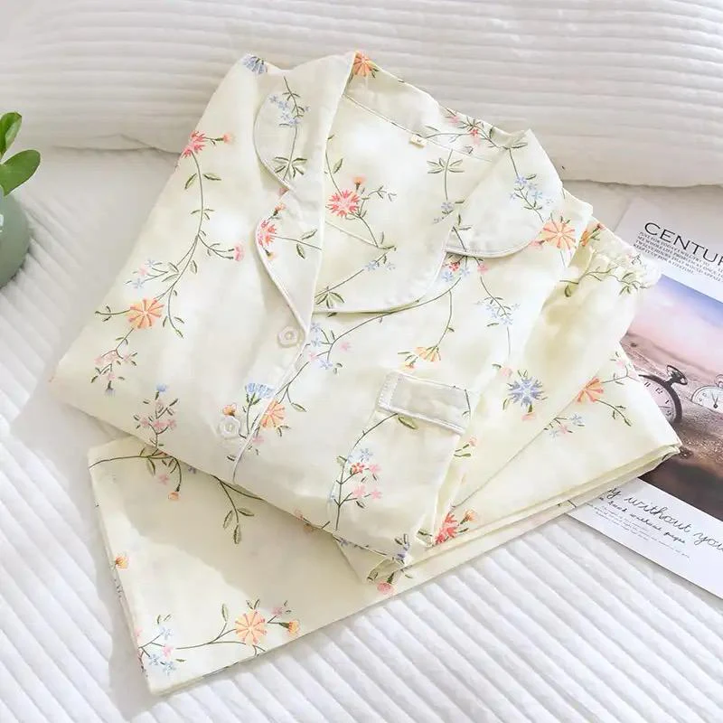 Beccy Cotton Floral Nightsuit In Off-White - Image 2