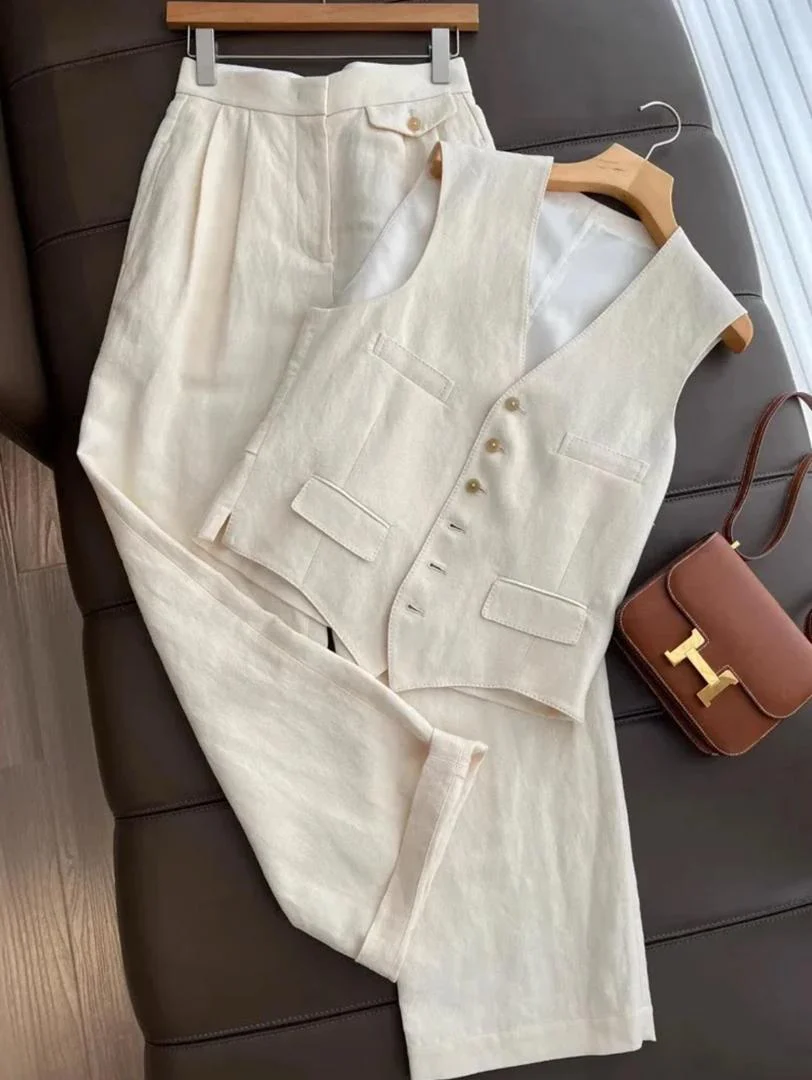 Brizo Statement Vest Suit With Pants In Beige - Image 2