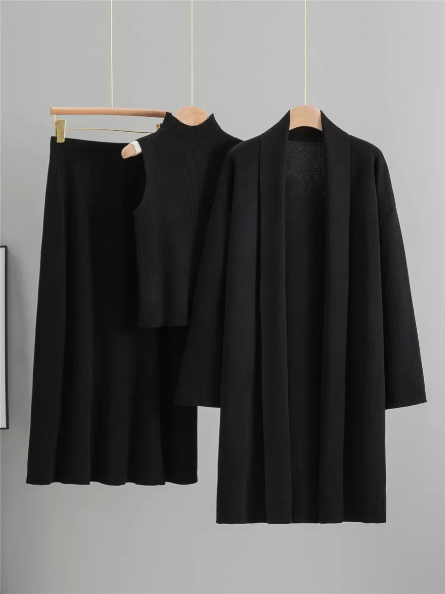 Casia Luxe Coord Skirt Set With Cape In Maroon - Image 3