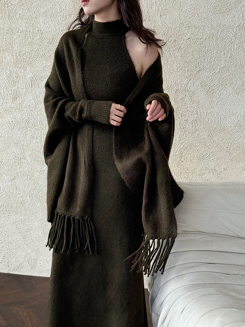 Clelia Luxe Dress With Cape - Image 10