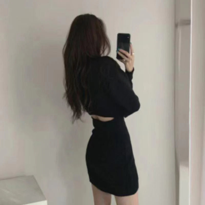 Daisy Statement Winter Dress - Image 4