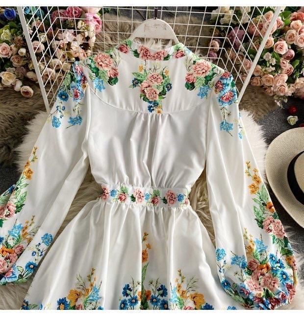 Daphny Vintage Dress In White - Image 5