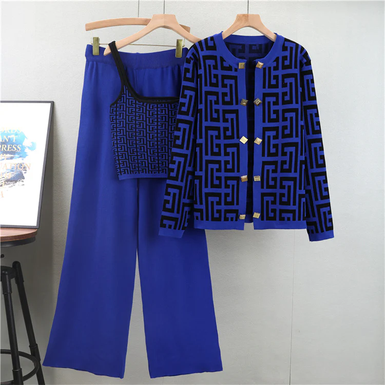 Dara Printed Coord Set With Cape - Image 4