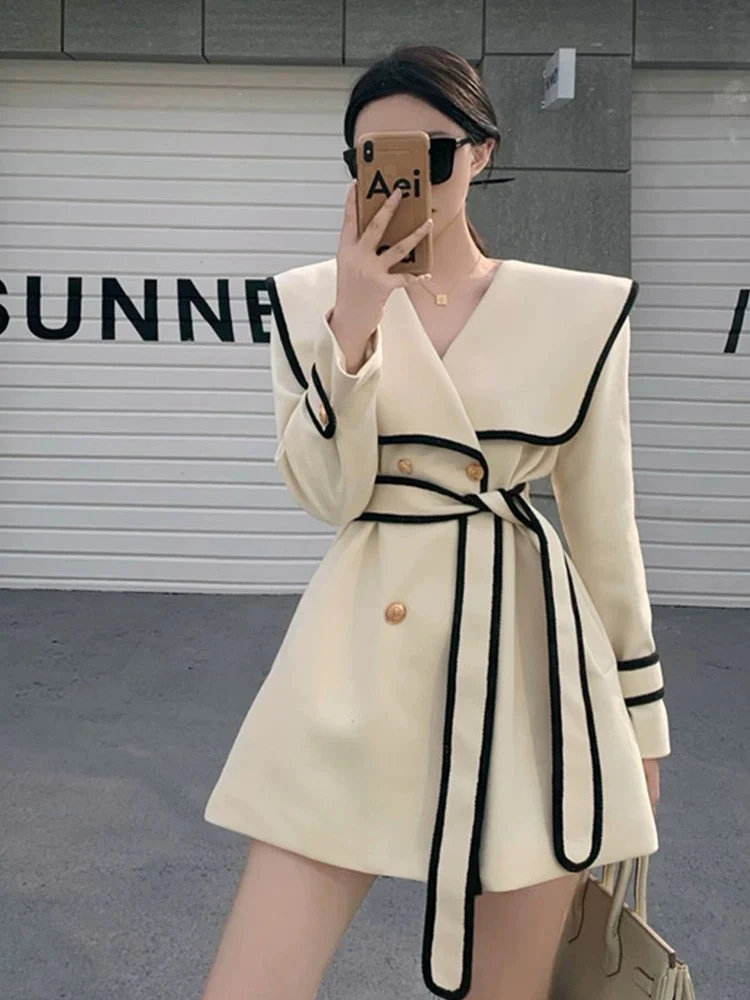 Disbo Oversized Woolen Overcoat - Image 3