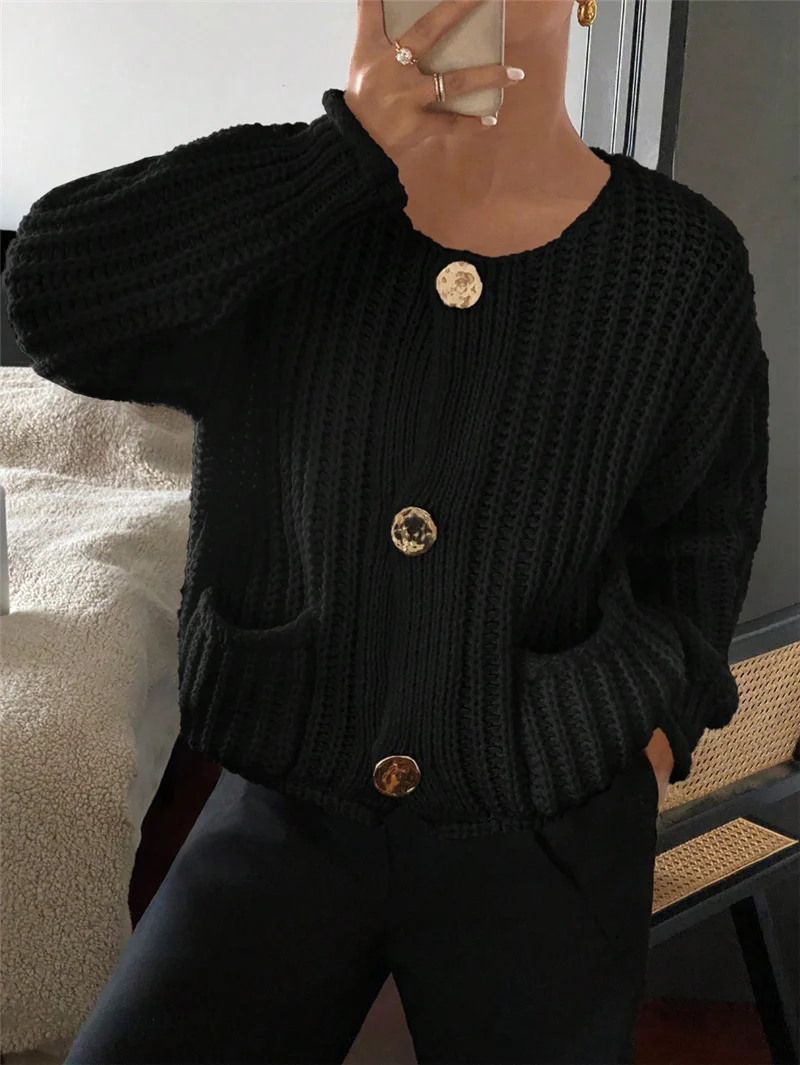 Elian Woolen Buttoned Cardigan - Image 3