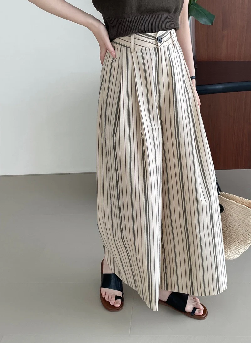 Elon Statement Striped Pants In Beige - Image 2