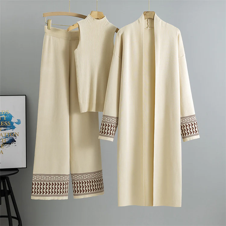 Esra Luxe Winter Coord Set With Cape