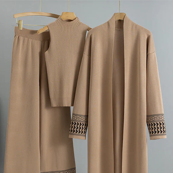 Esra Luxe Winter Coord Set With Cape - Image 7