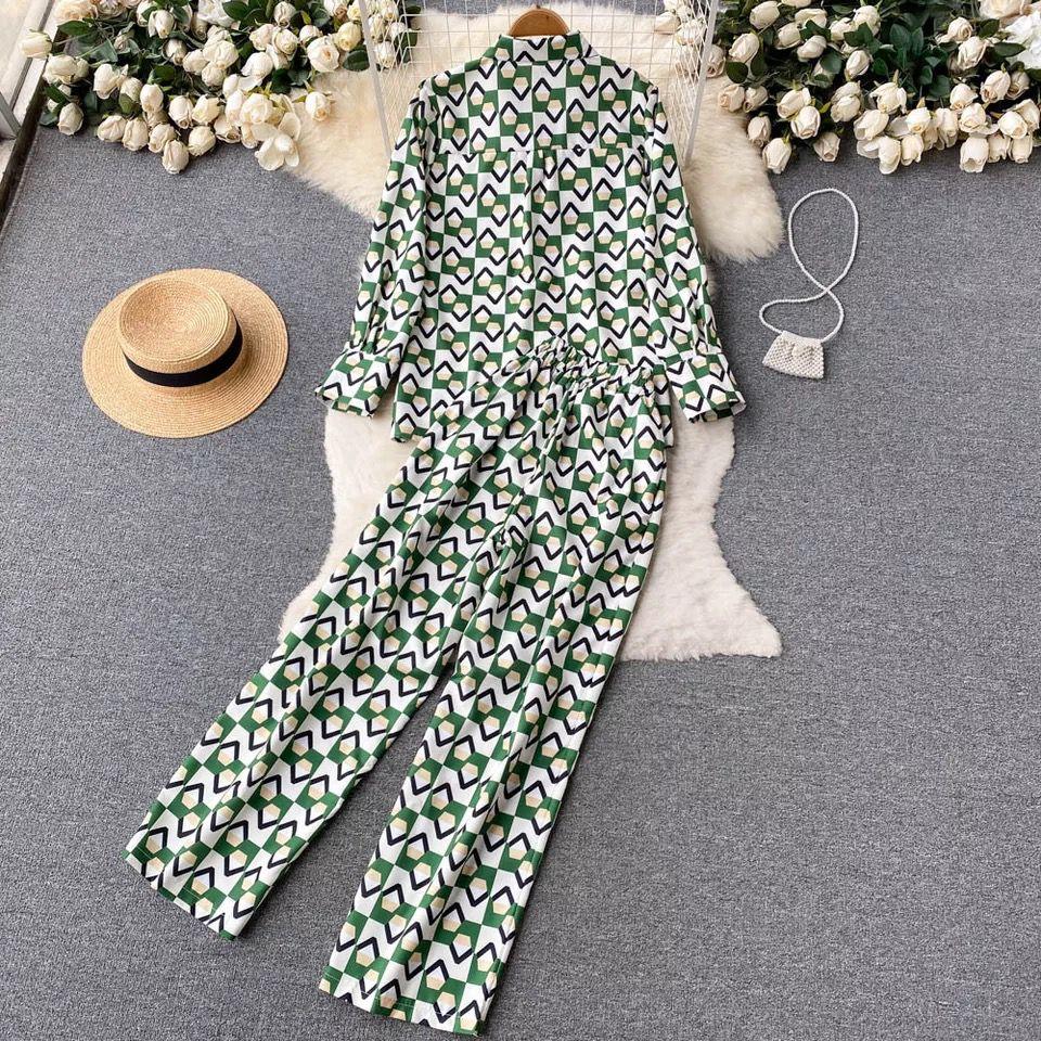 Fabby Abstract Coord Set In Green - Image 2