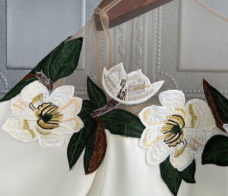 Azalea Floral Statement Top In Off-White - Image 4