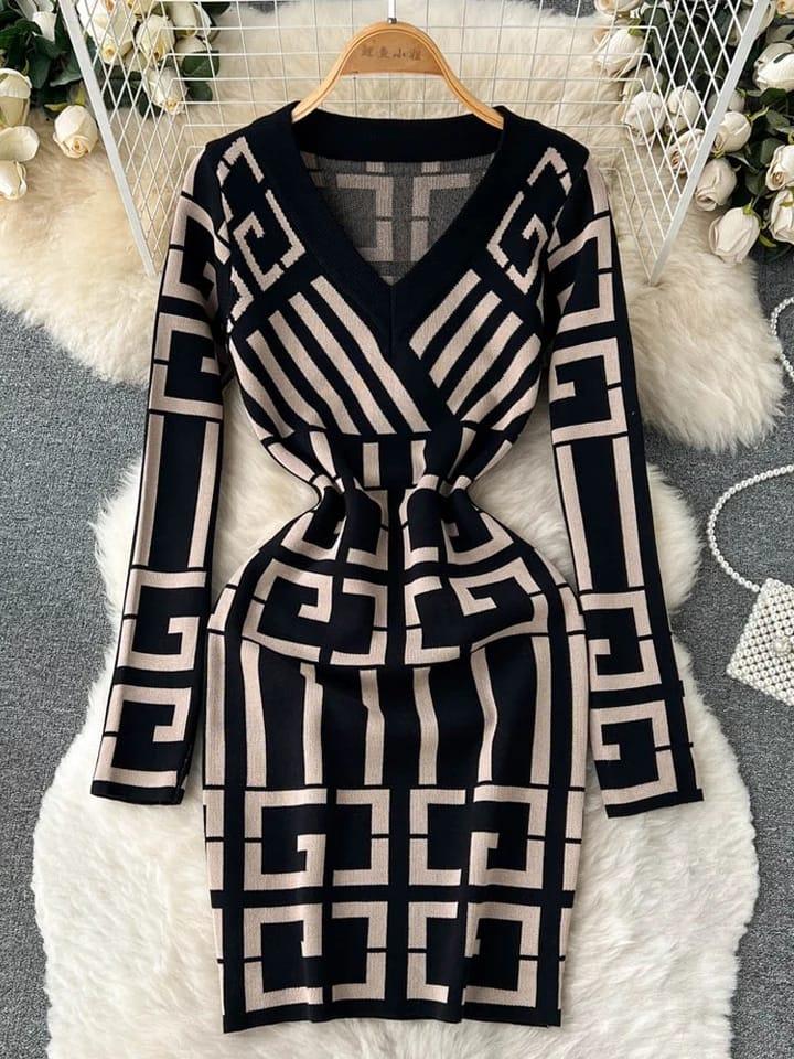 Hilda Statement Dress In Black - Image 4
