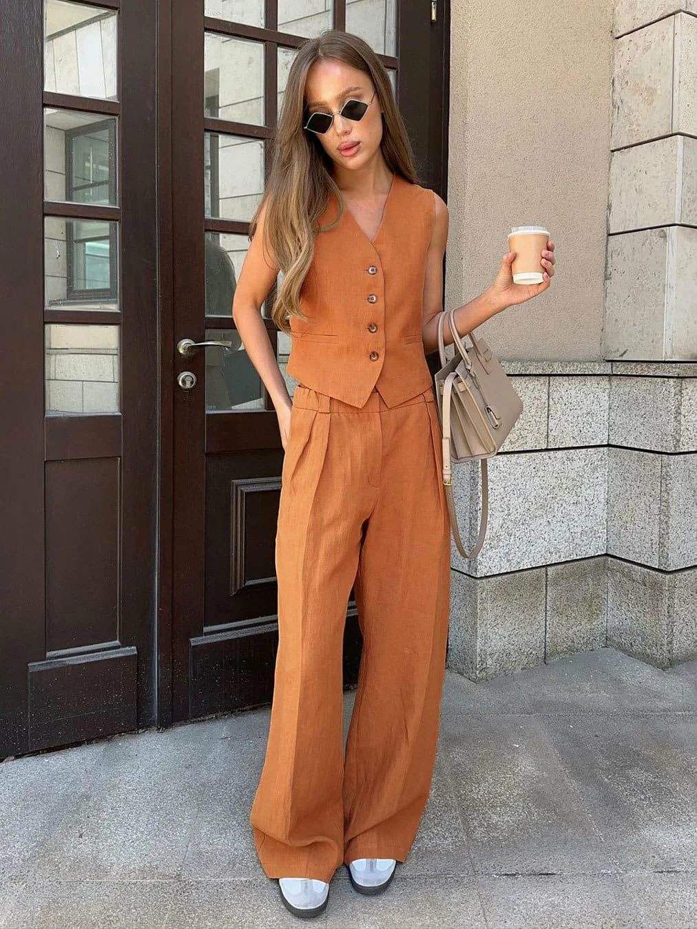 Hodor Statement Linen Vest Suit with Pants - Image 10