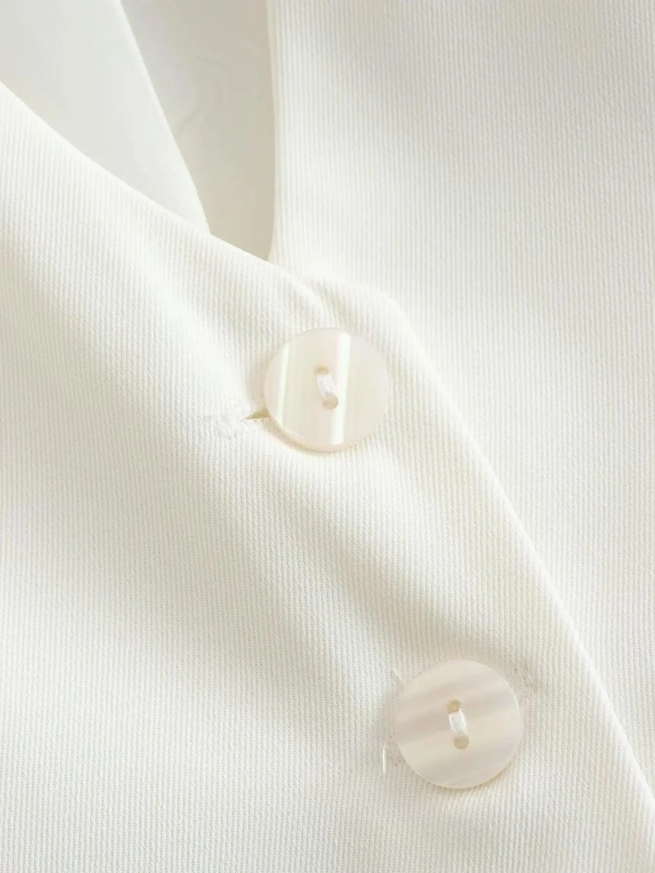 Hubako Statement Vest Tops in White - Image 3