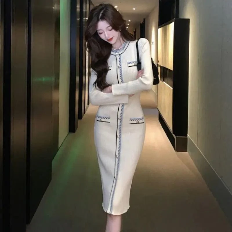 Reller Vintage Woolen Bodycon Dress - Image 2
