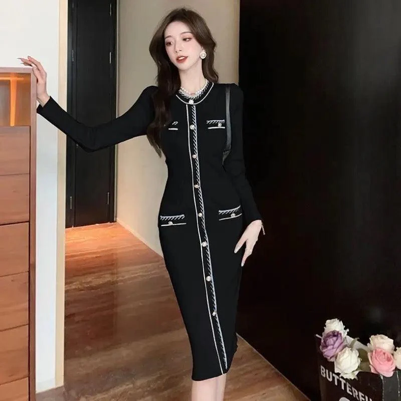Reller Vintage Woolen Bodycon Dress - Image 4