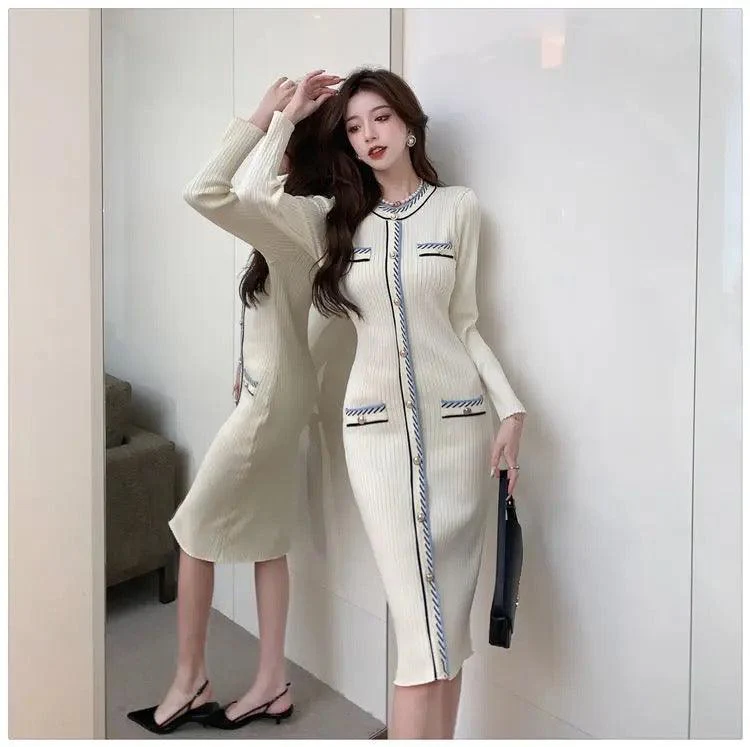 Reller Vintage Woolen Bodycon Dress - Image 6