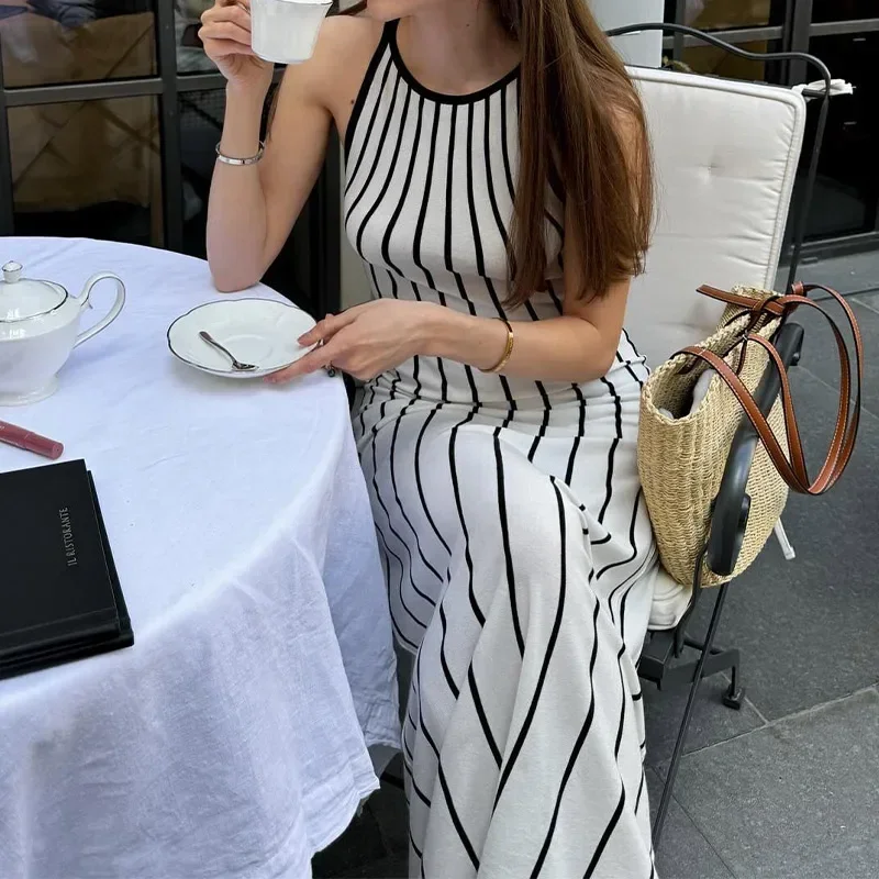 Lavinia Striped Holiday Dress In White - Image 4