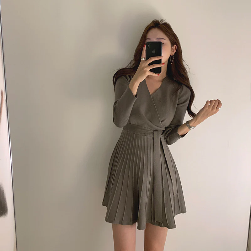 Lelia Winter Mini Dress With Belt - Image 7