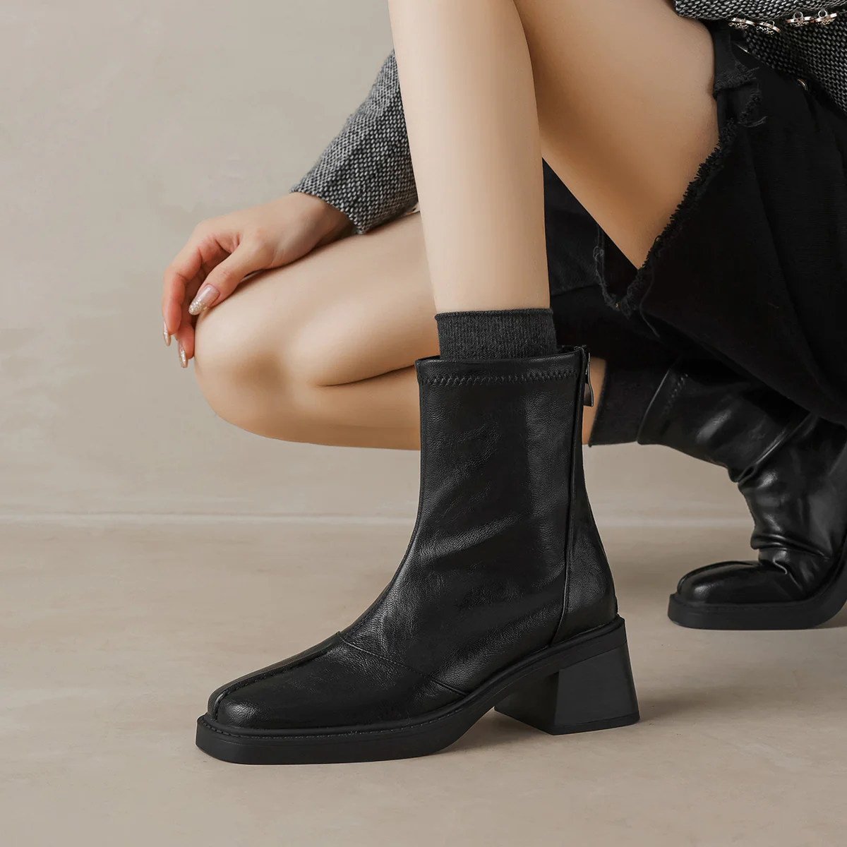 Lily Ankle Chelsea Boots - Image 6