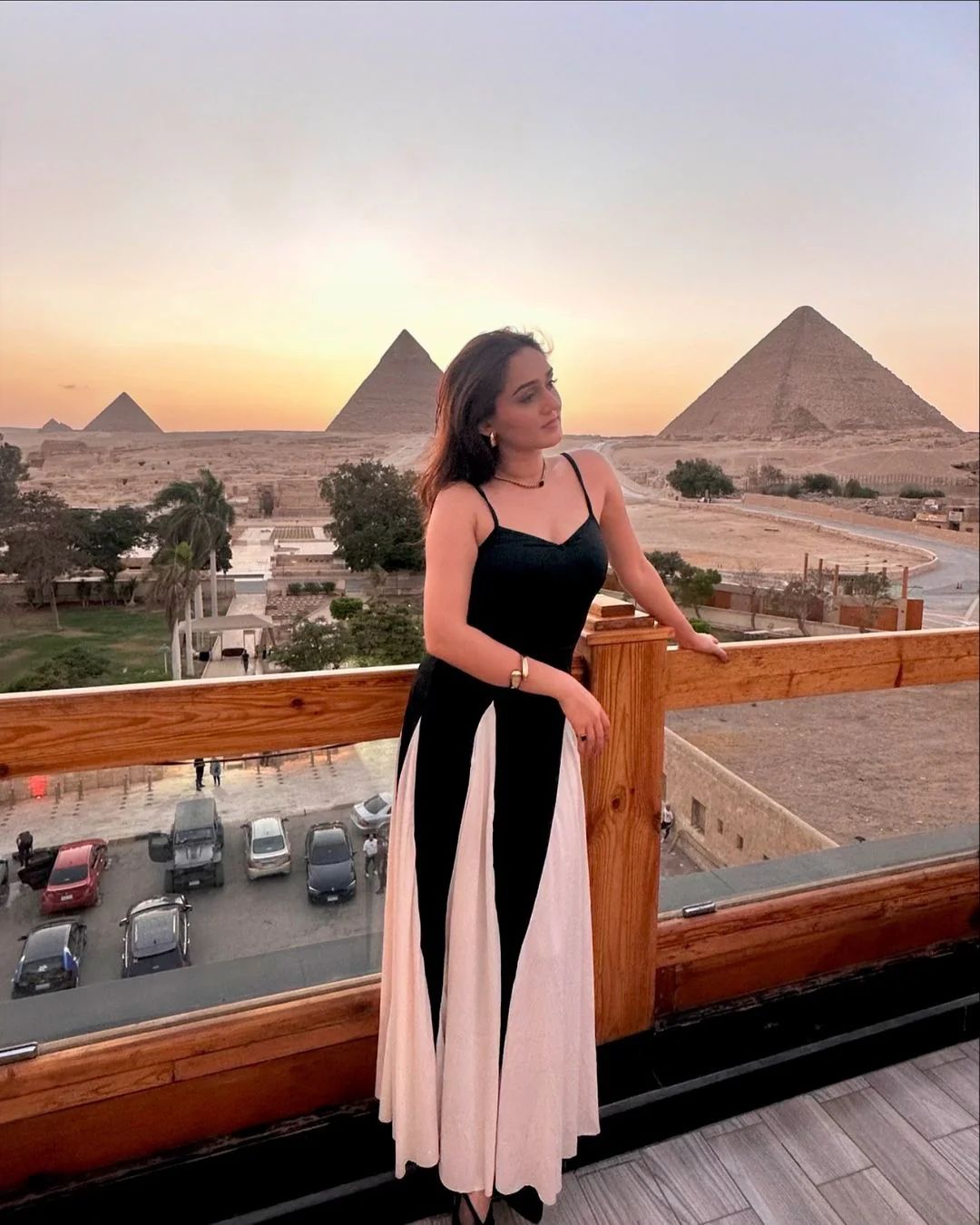 Louve Statement Maxi Dress - Image 4