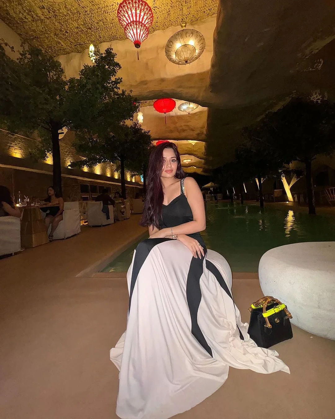 Louve Statement Maxi Dress - Image 6
