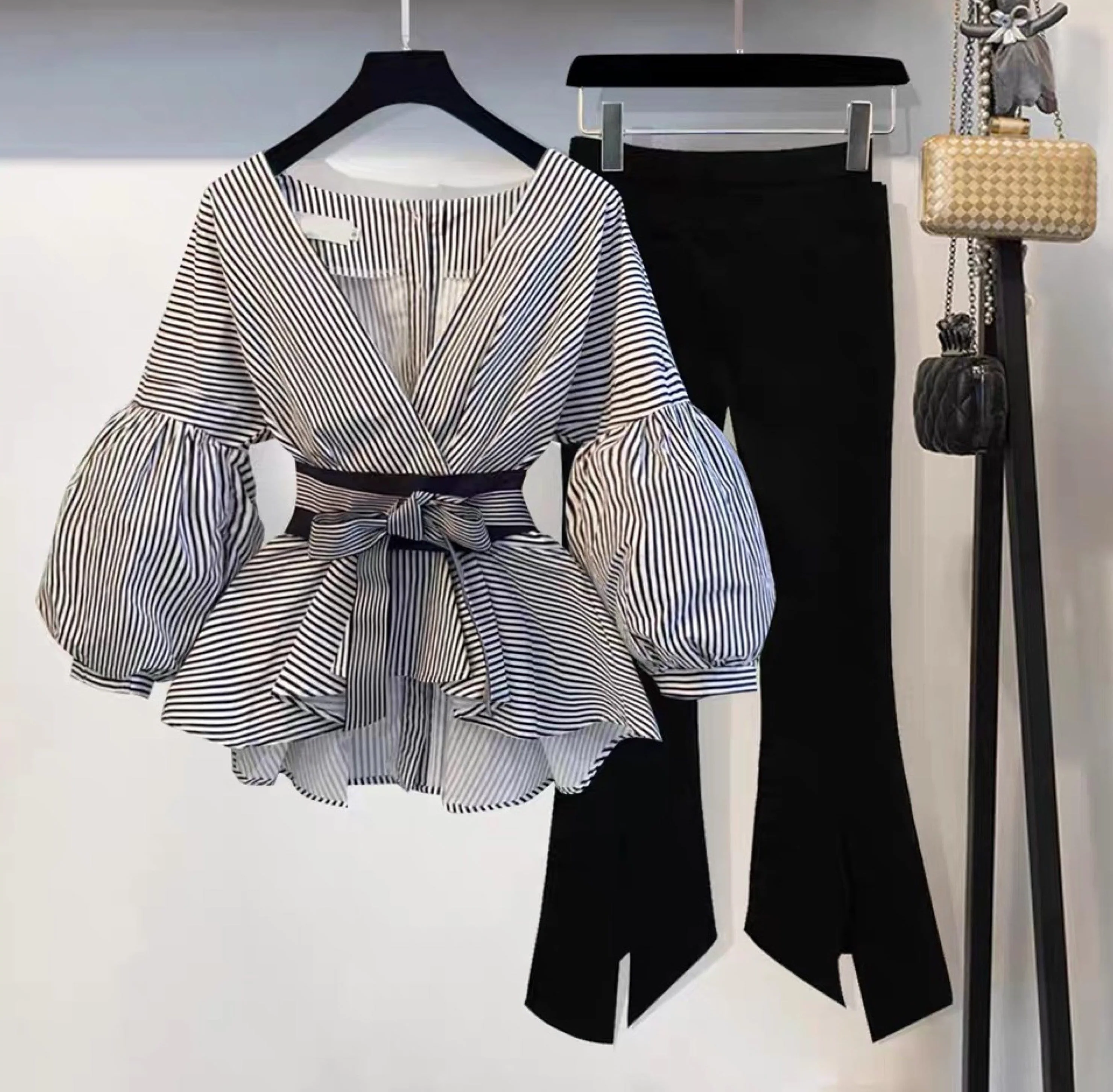 Luxury Bubble Sleeve Top with Pants - Image 3