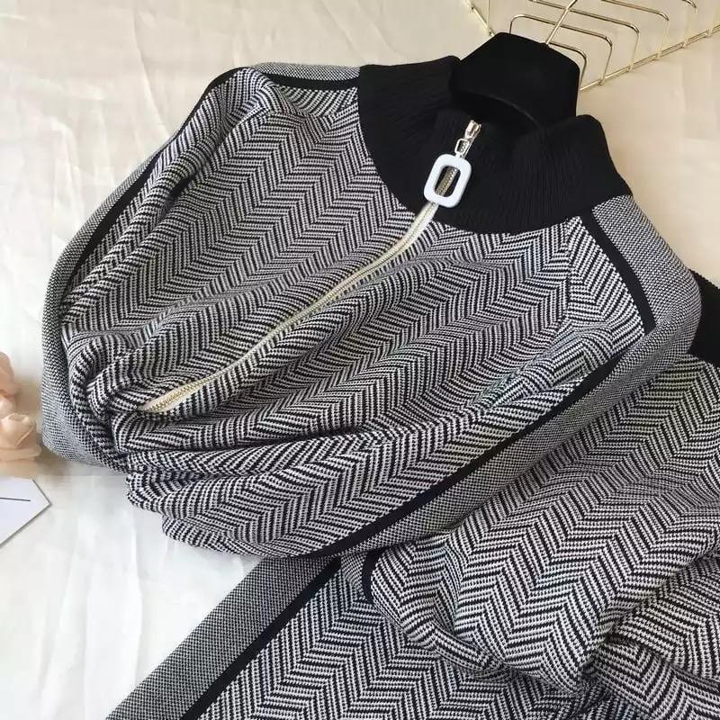 Luxury Maxim Tracksuits - Image 3