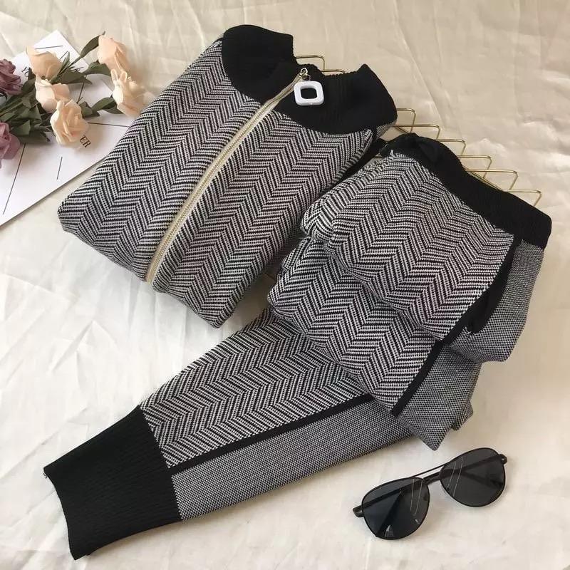 Luxury Maxim Tracksuits - Image 4