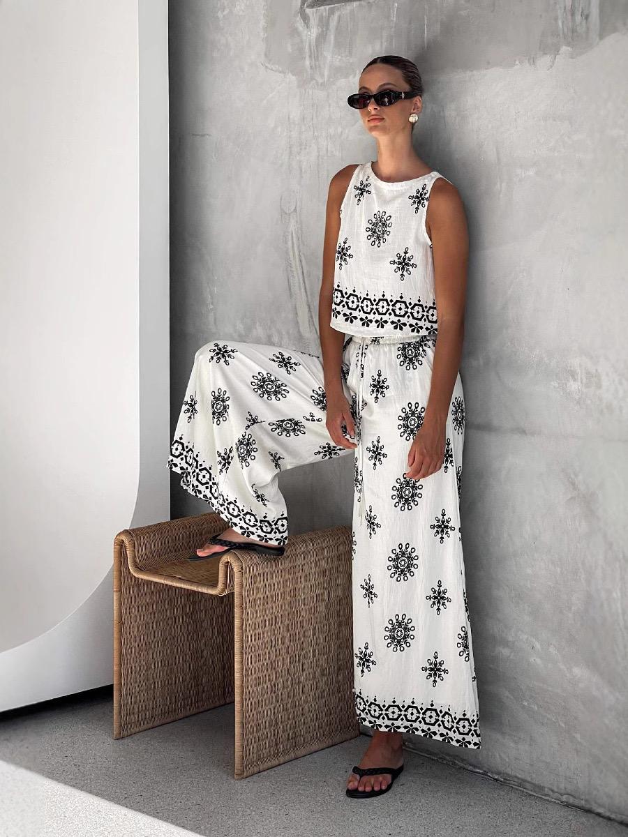 Mabel Statement Holiday Coord Set In Ivory - Image 2