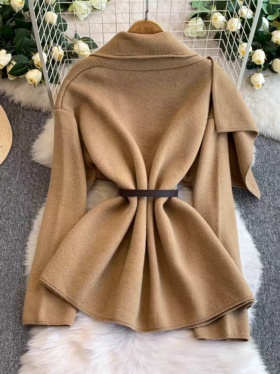 Maddox Luxe Winter Cape With Belt - Image 9