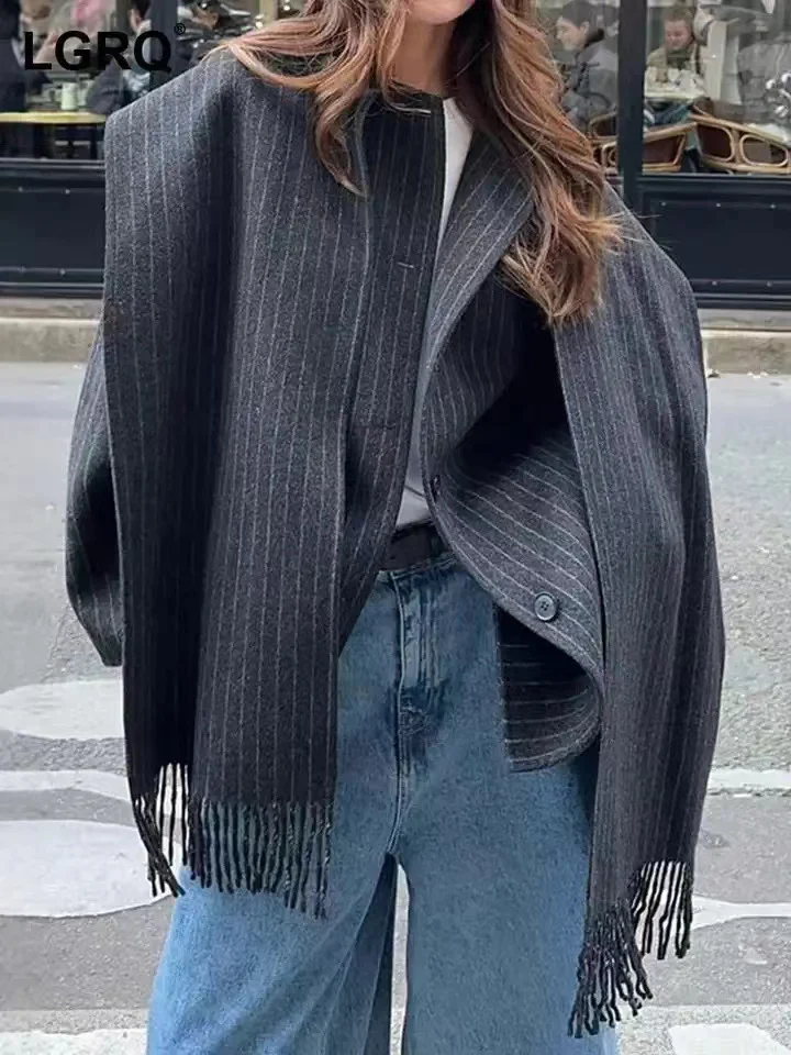 Mollor Woolen Coat With Scarf - Image 3