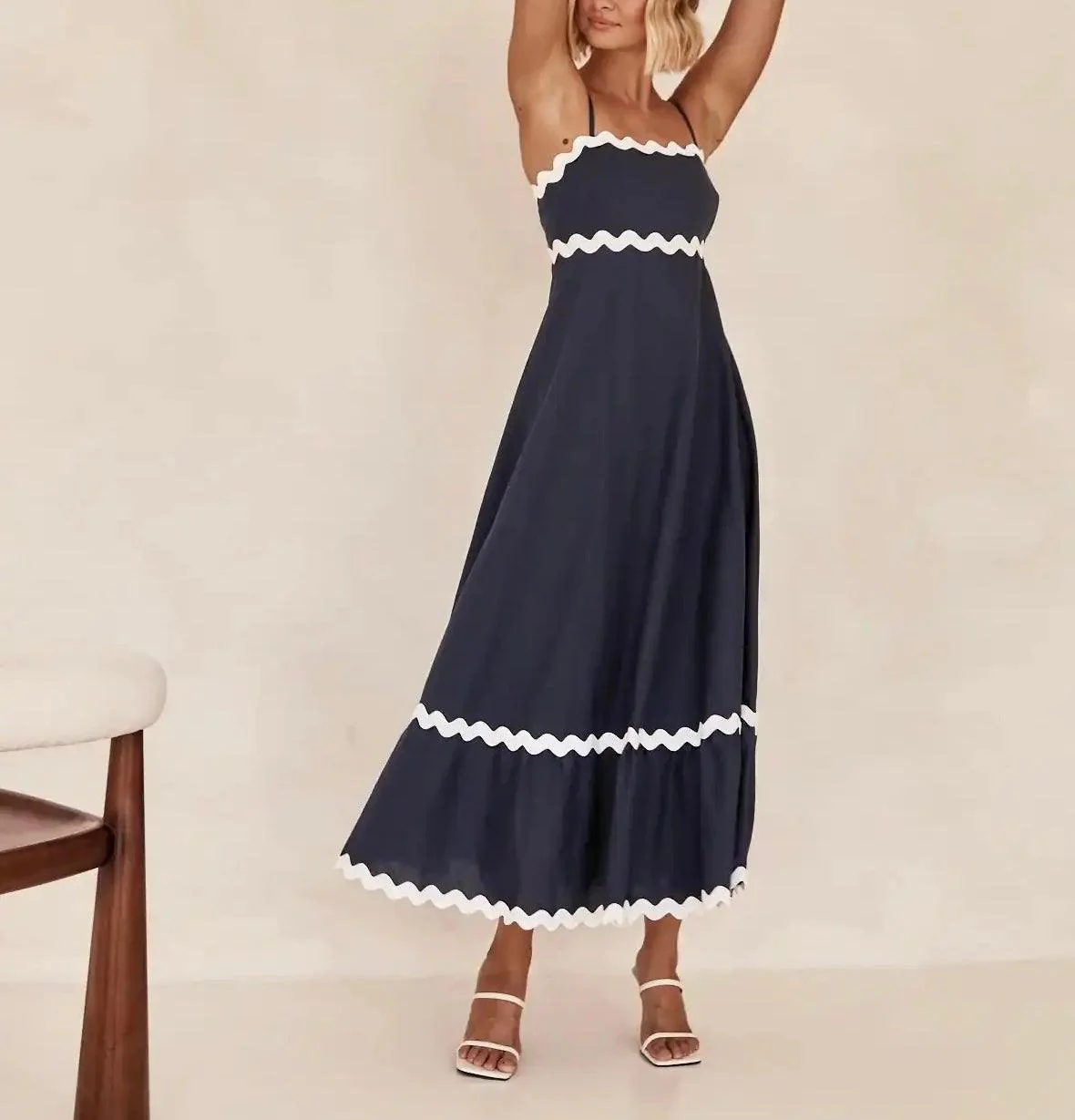 Orlando Holiday Midi Dress - Image 4
