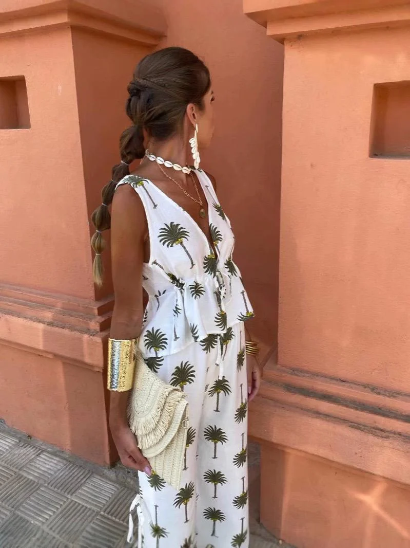 Palm Statement Summer Coord Set In White - Image 2