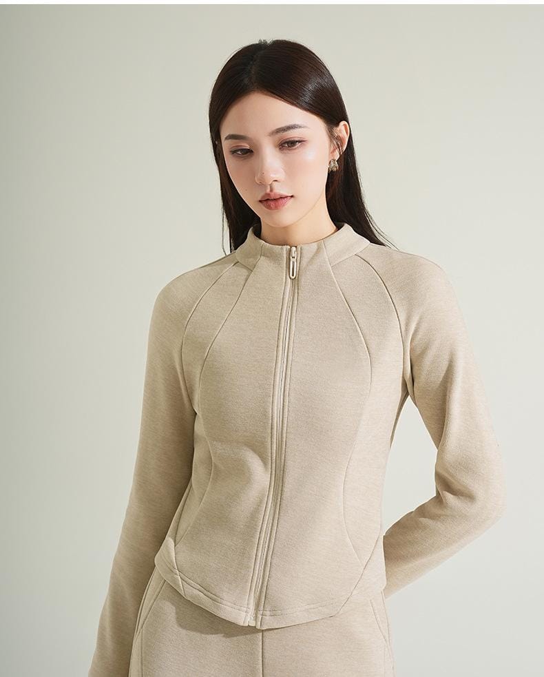 Paola Comfortable Premium Trackset - Image 3
