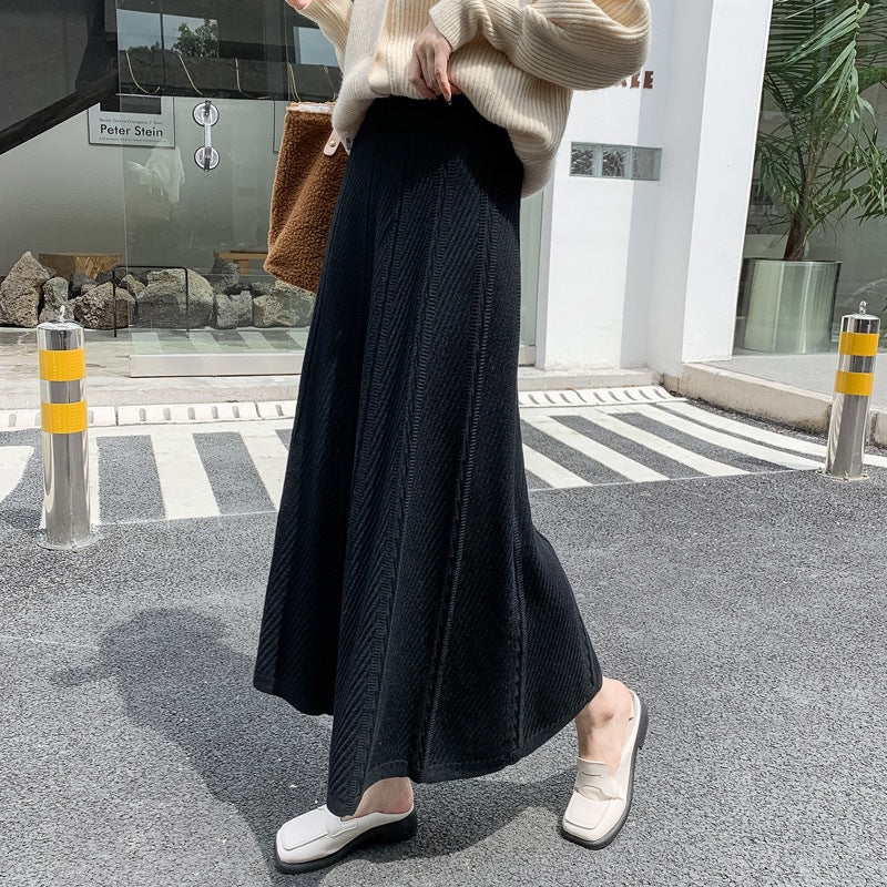 Paola Statement Woolen Pleated Skirt - Image 2