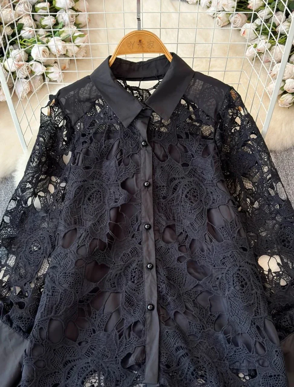 Pilbury Luxury Lace Blouse In Black - Image 2