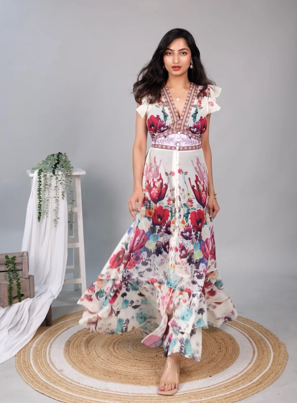 Rena Vintage Statement Maxi Dress In Off-White - Image 4