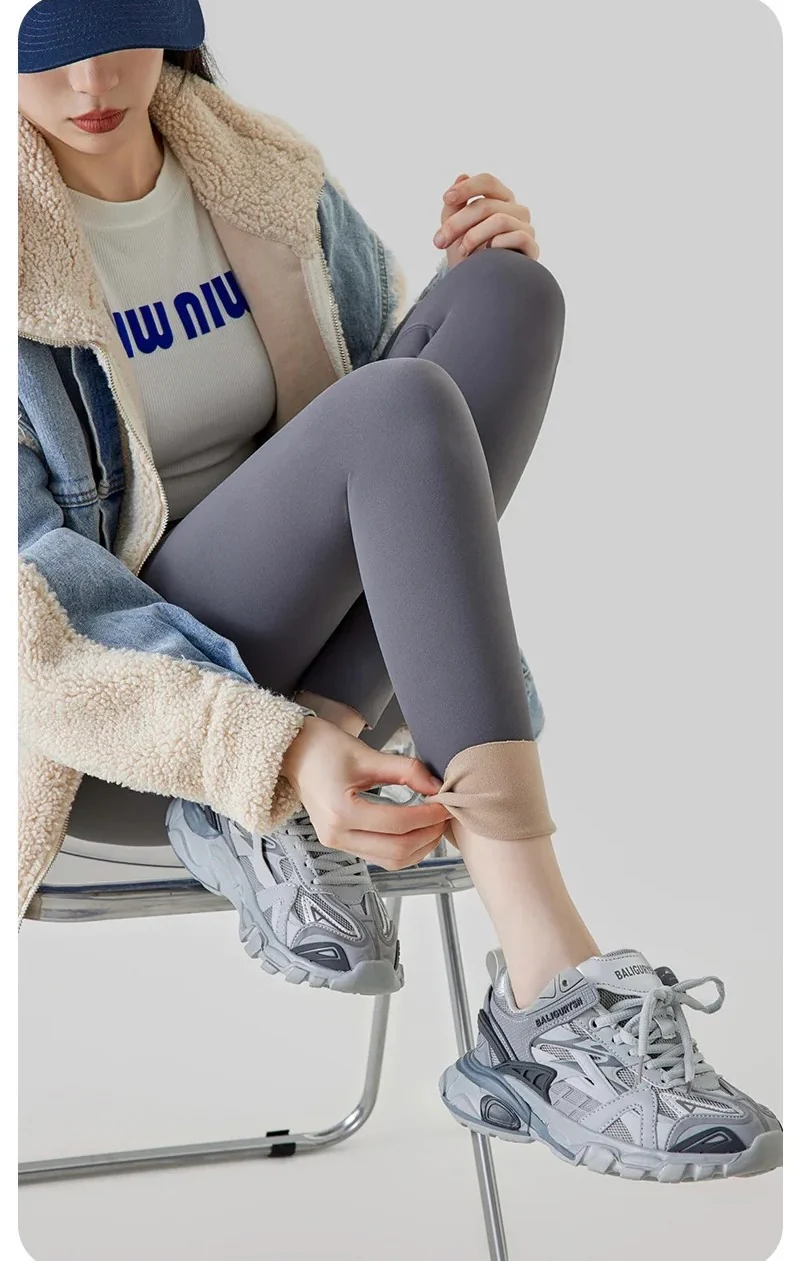 Rosa Slimming Premium Fleece Leggings In Grey - Image 2