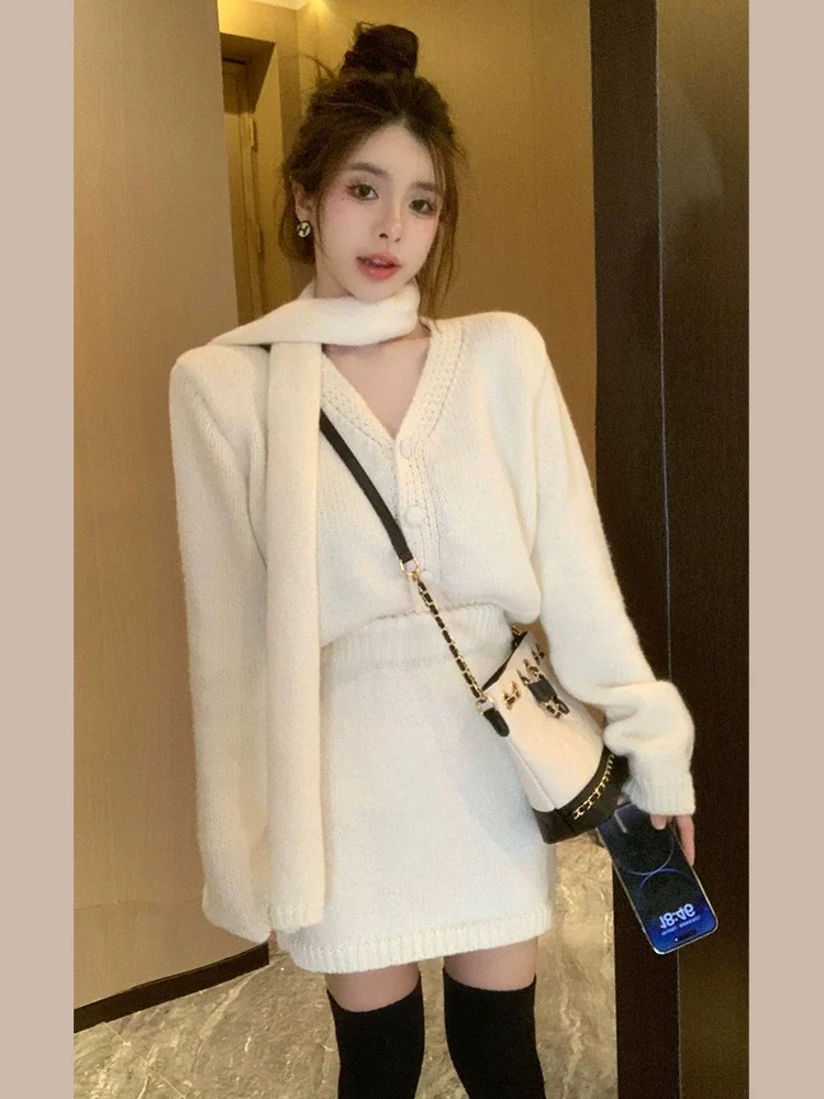 Sara Luxe Winter Coord Set with Scarf - Image 3