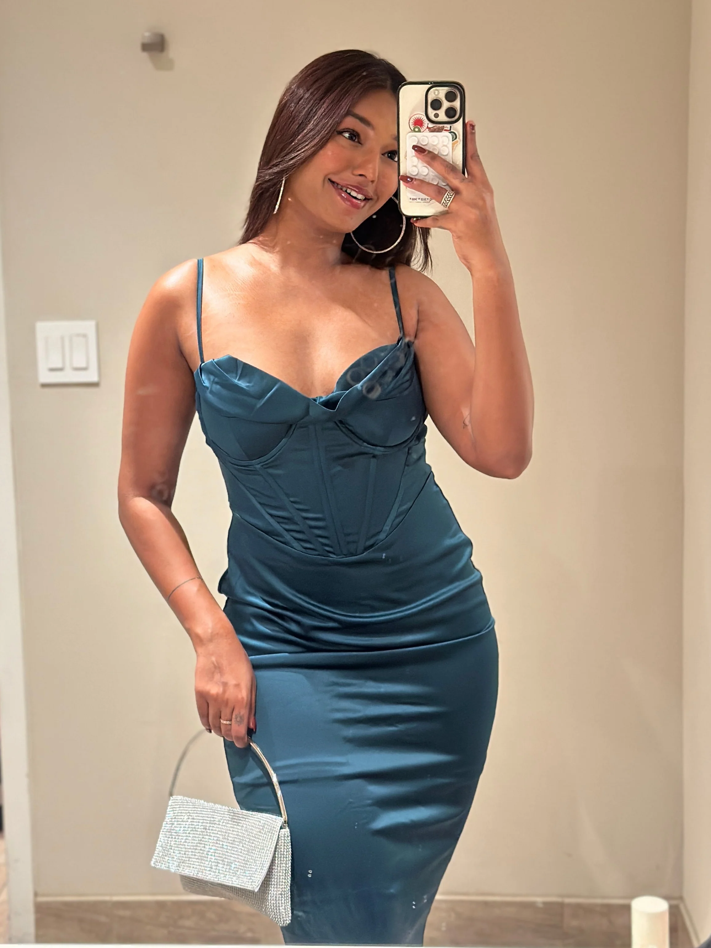 Sizzle Bodycon Corset Midi Dress in Green - Image 3