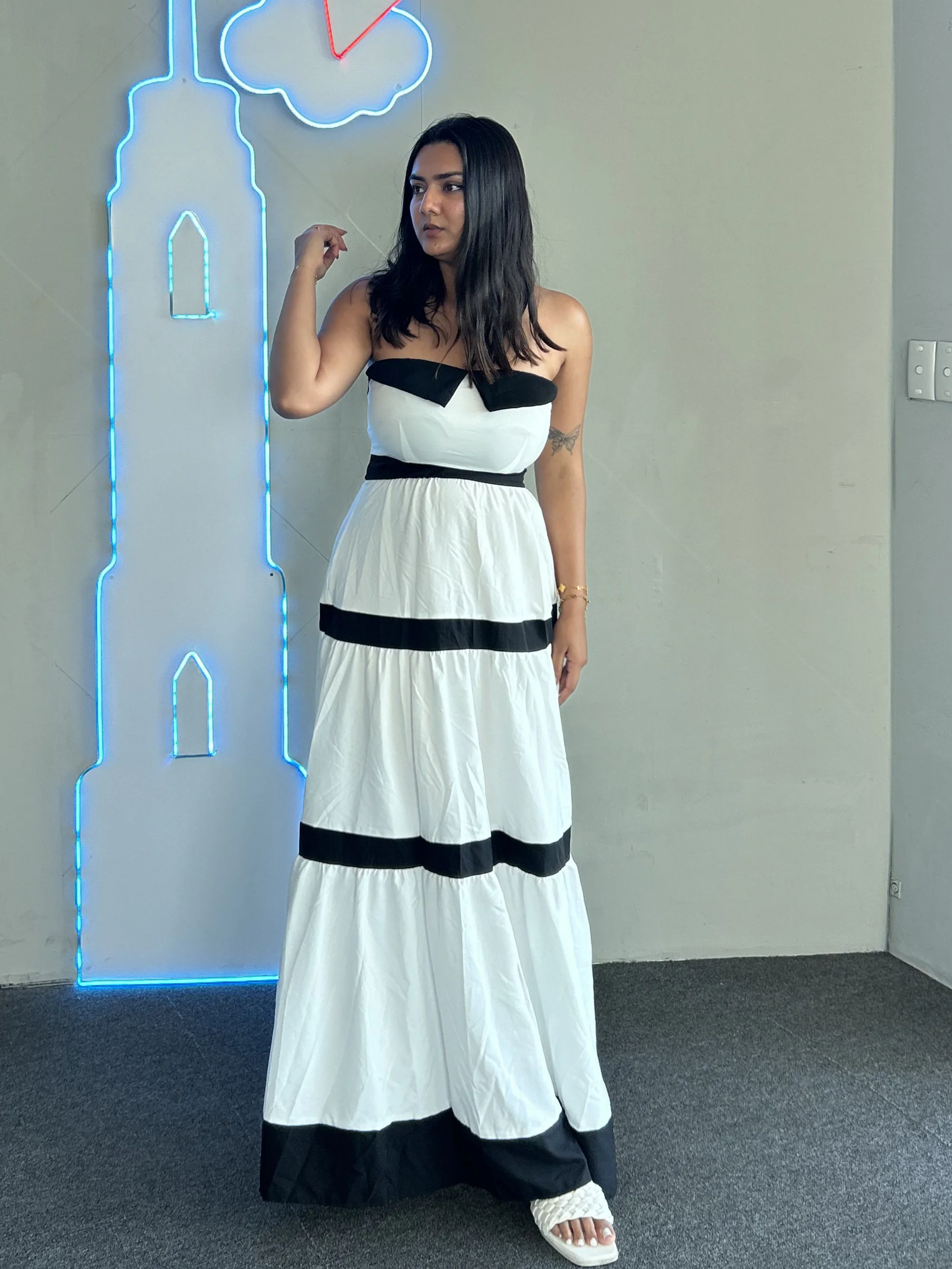 Wesley Offshoulder Holiday Maxi Dress In White - Image 4